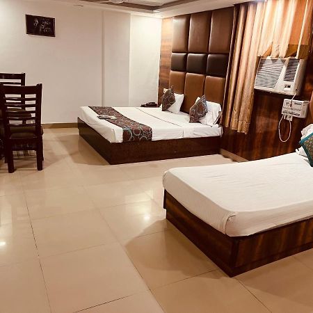 Hotel Aerotech Near Igi Airport Új-Delhi Kültér fotó