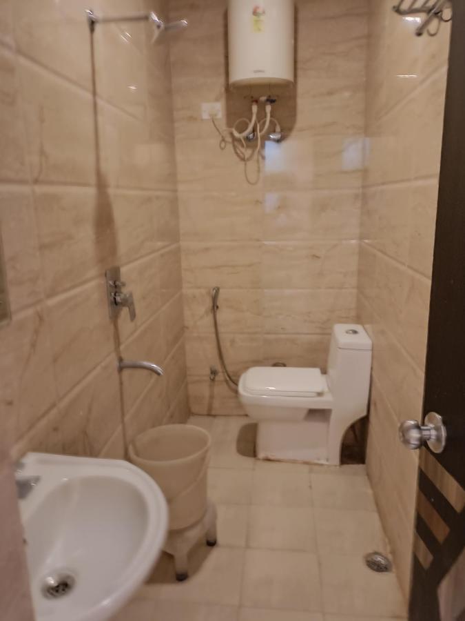 Hotel Aerotech Near Igi Airport Új-Delhi Kültér fotó
