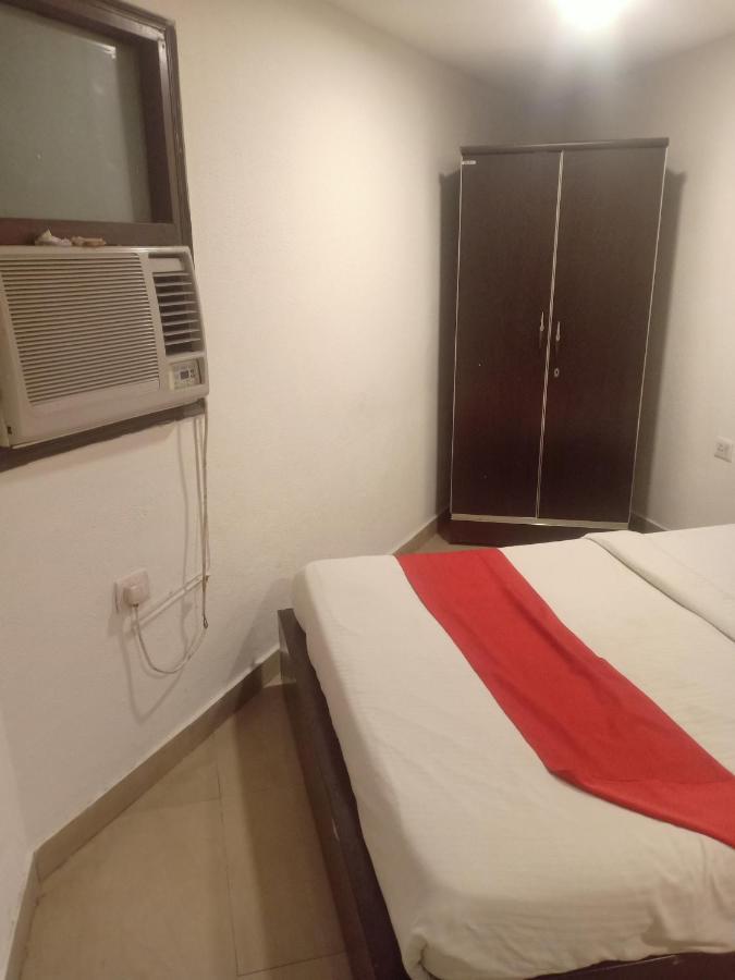 Hotel Aerotech Near Igi Airport Új-Delhi Kültér fotó