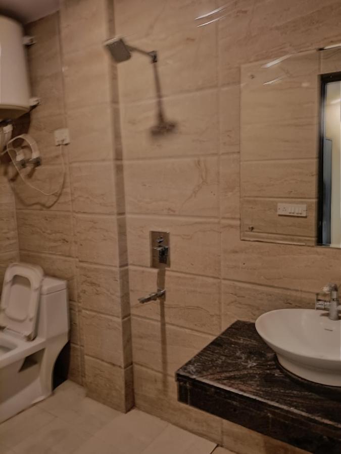 Hotel Aerotech Near Igi Airport Új-Delhi Kültér fotó