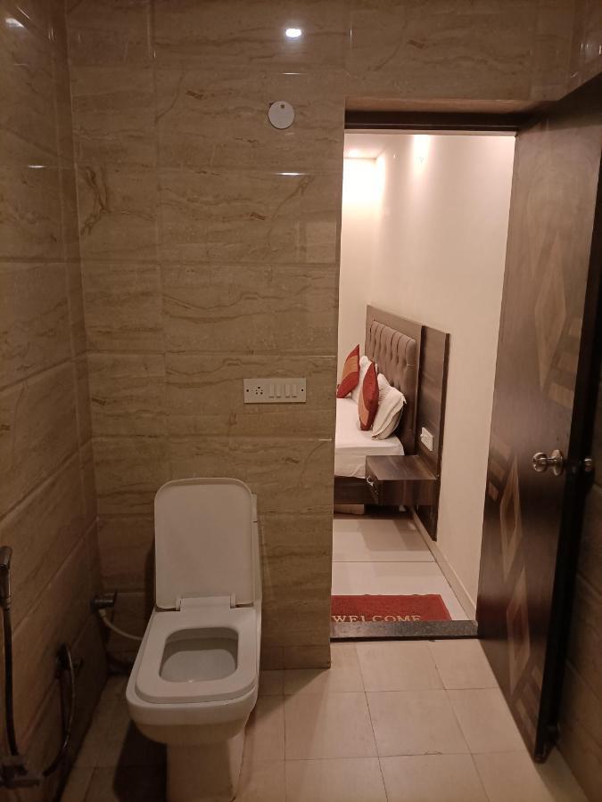 Hotel Aerotech Near Igi Airport Új-Delhi Kültér fotó