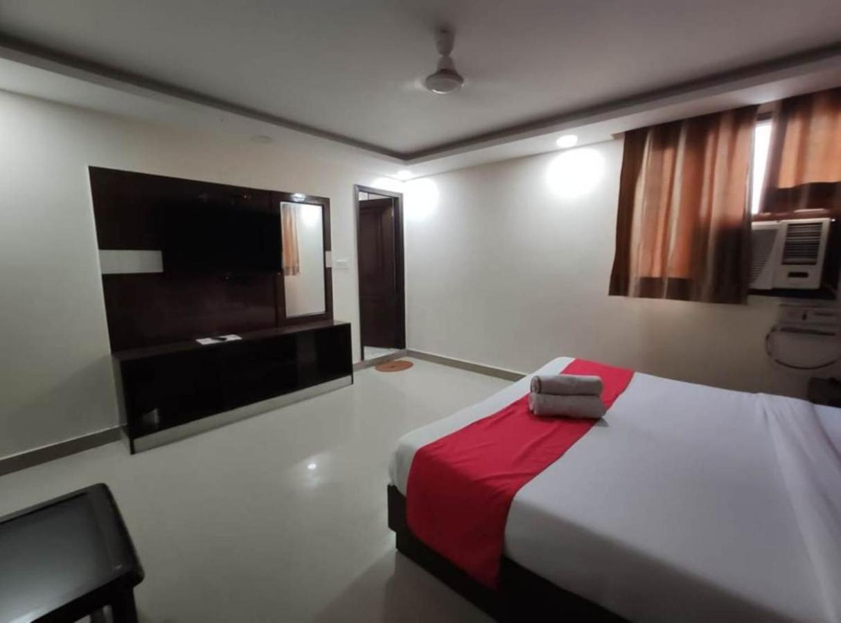 Hotel Aerotech Near Igi Airport Új-Delhi Kültér fotó