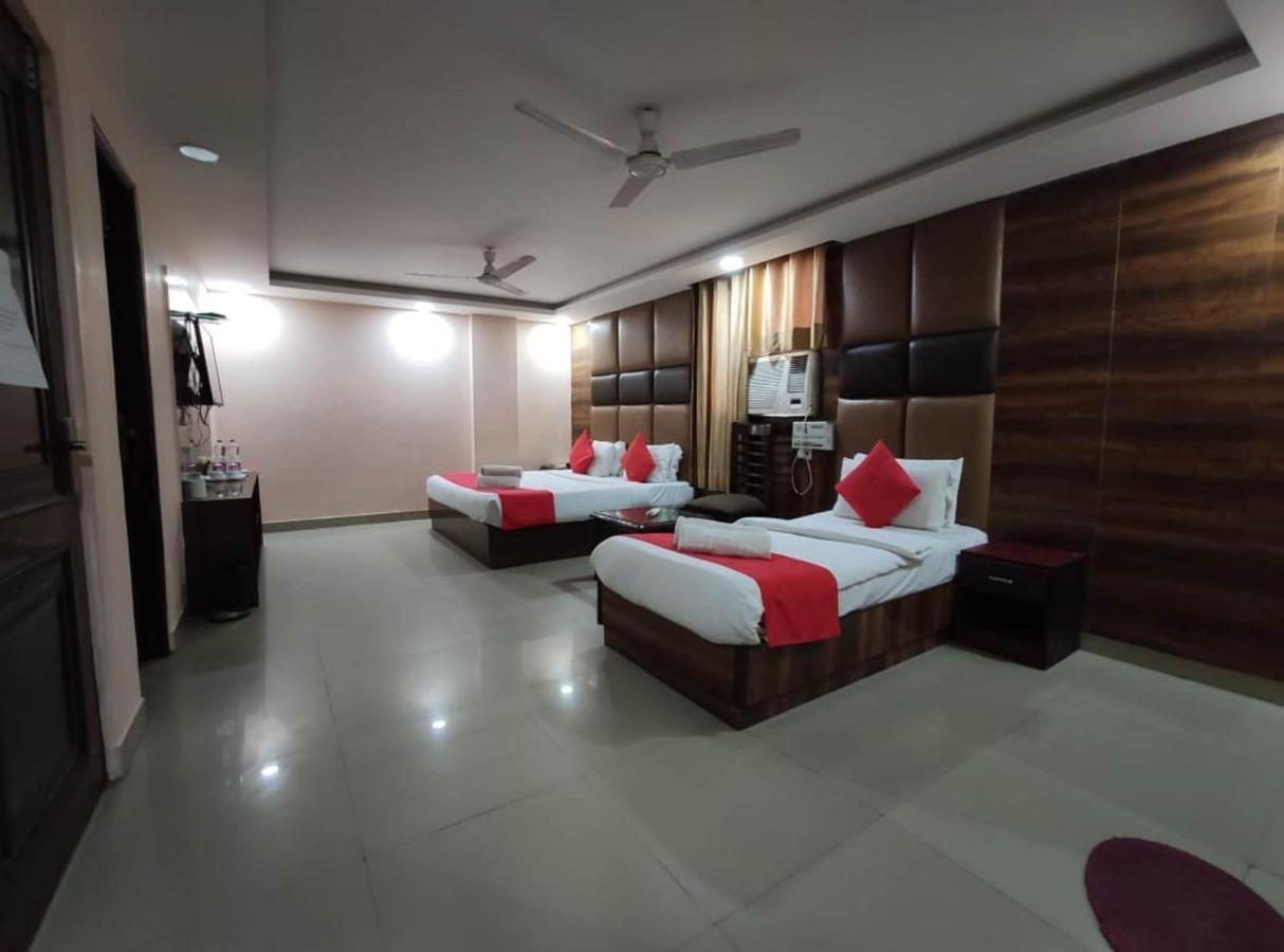 Hotel Aerotech Near Igi Airport Új-Delhi Kültér fotó