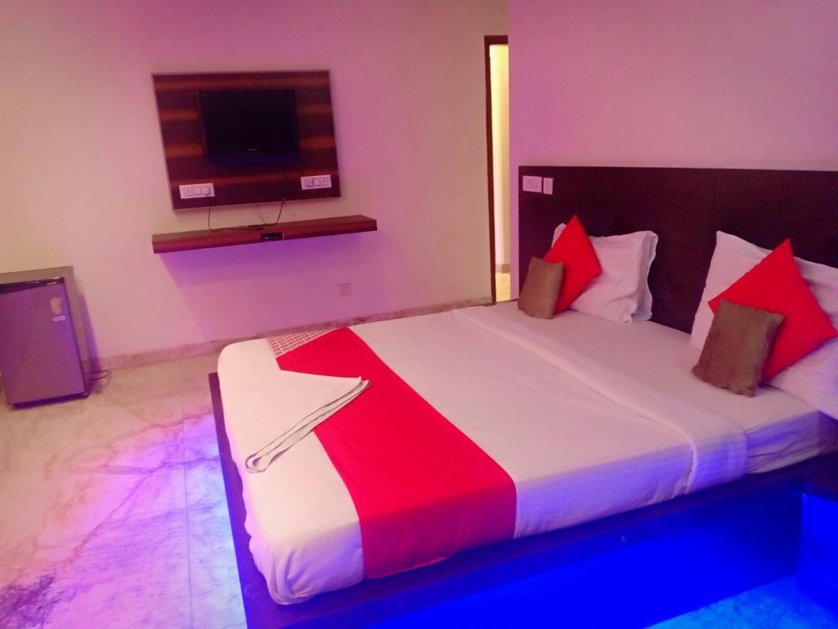 Hotel Aerotech Near Igi Airport Új-Delhi Kültér fotó