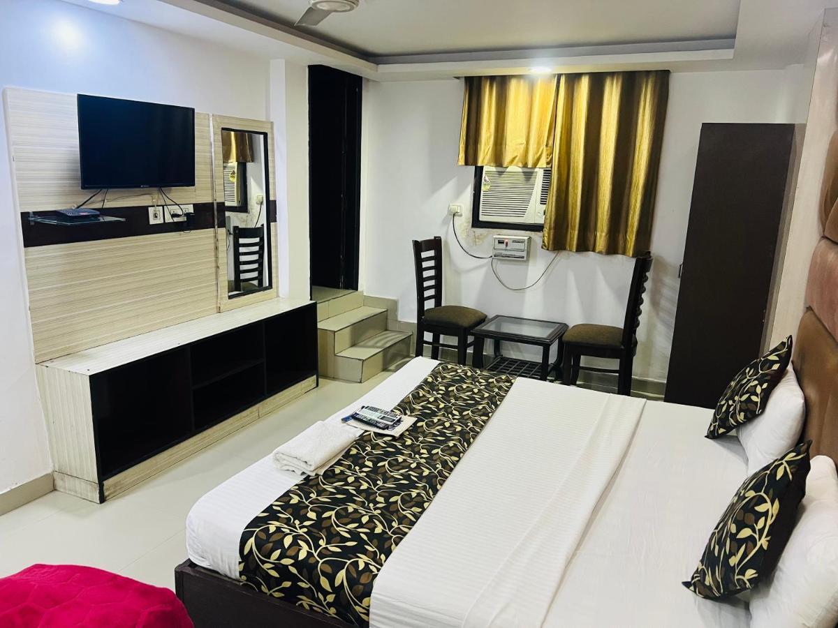 Hotel Aerotech Near Igi Airport Új-Delhi Kültér fotó