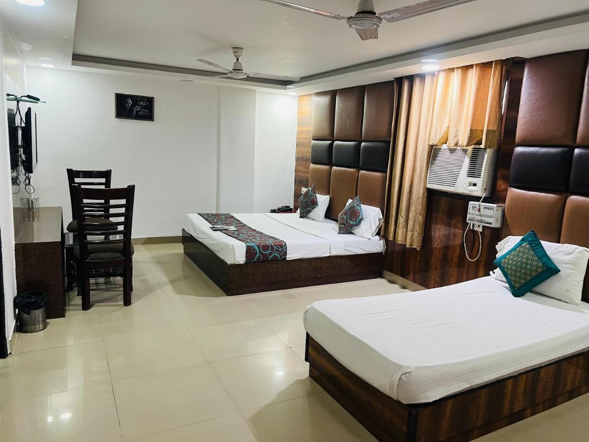 Hotel Aerotech Near Igi Airport Új-Delhi Kültér fotó