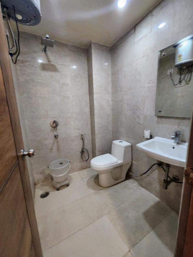 Hotel Aerotech Near Igi Airport Új-Delhi Kültér fotó